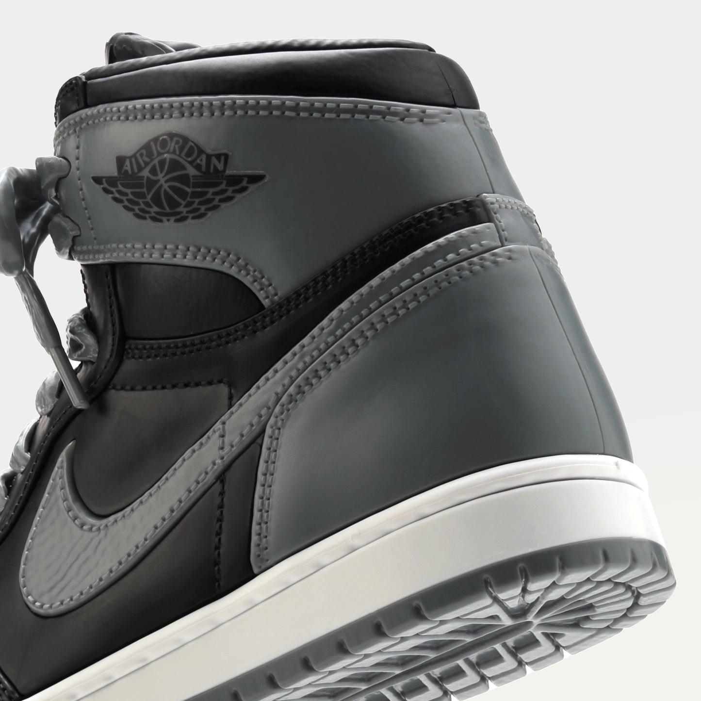 NIKE AIR JORDAN 1 HIGH 85 SHADOW × REVERSE SHADOW MODEL KIT