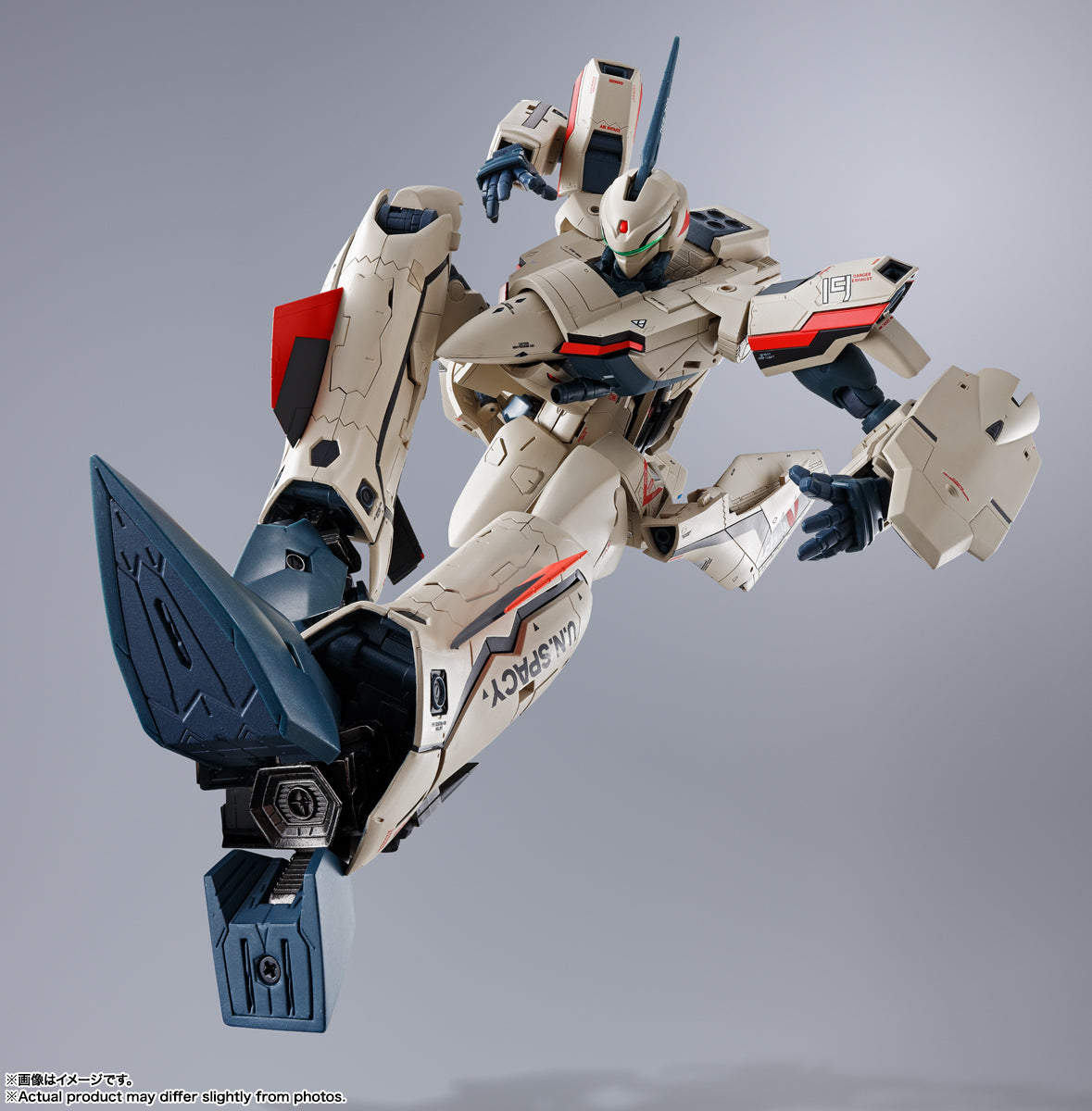 DX CHOGOKIN YF-19 EXCALIBUR(ISAMU ALVA DYSON USE)