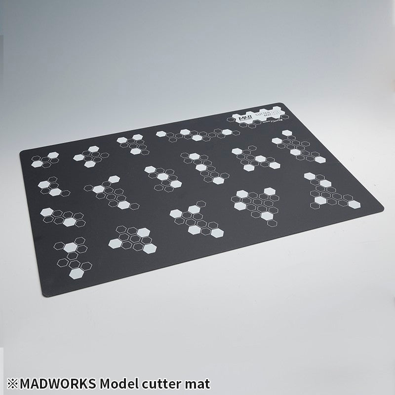 MADWORKS MAD A3 CUTTING MAT WITH PATENTED COLOR PICKER MH-09