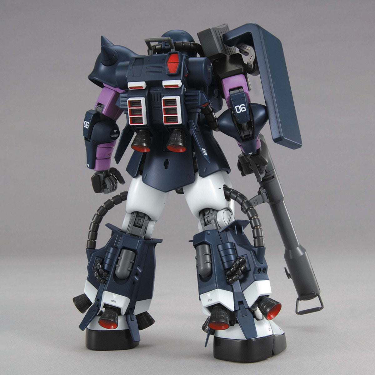 MG 1/100 MS-06R-1A Zaku II Ver. 2.0 (Black Tri-Star Custom)