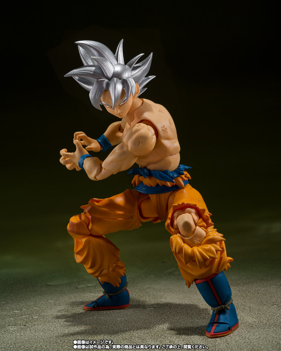 S.H.Figuarts SON GOKU ULTRA INSTINCT -TOYOTAROU Edition- with S.H.Figupedia