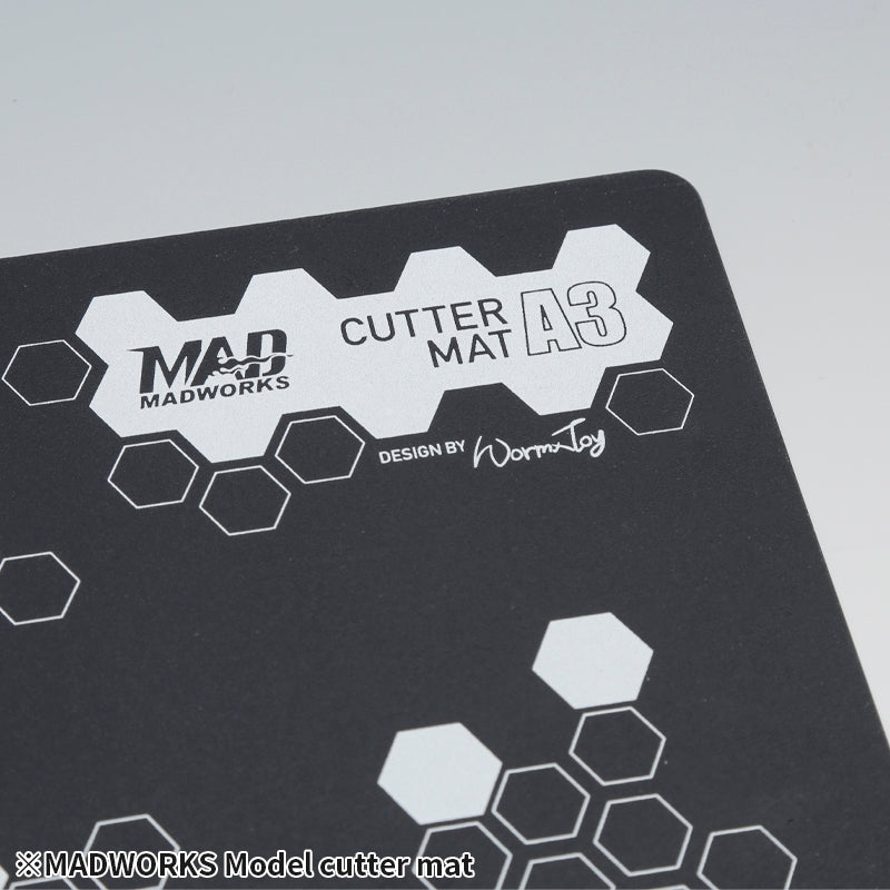 MADWORKS MAD A3 CUTTING MAT WITH PATENTED COLOR PICKER MH-09