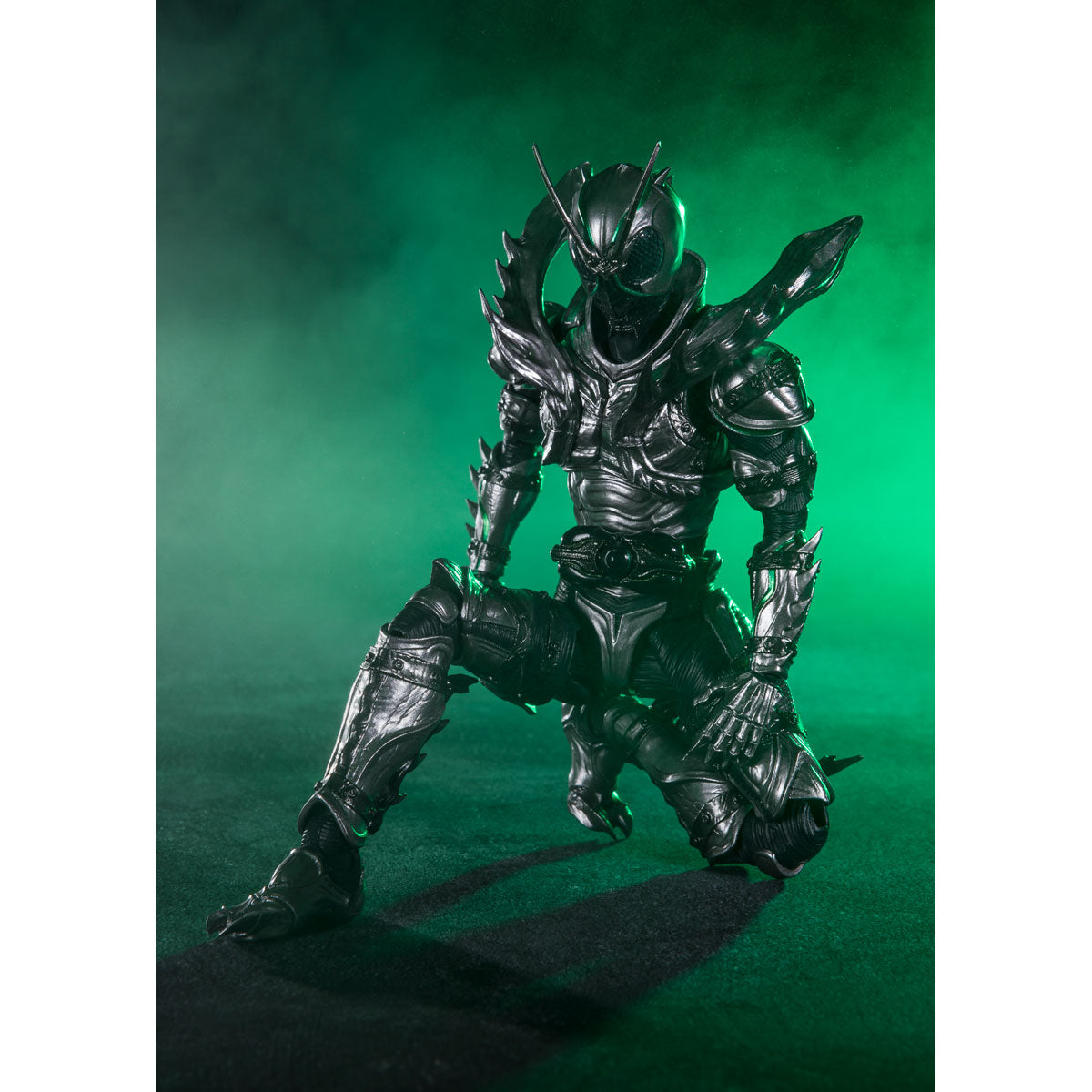S.H.Figuarts KAMEN RIDER SHADOWMOON
