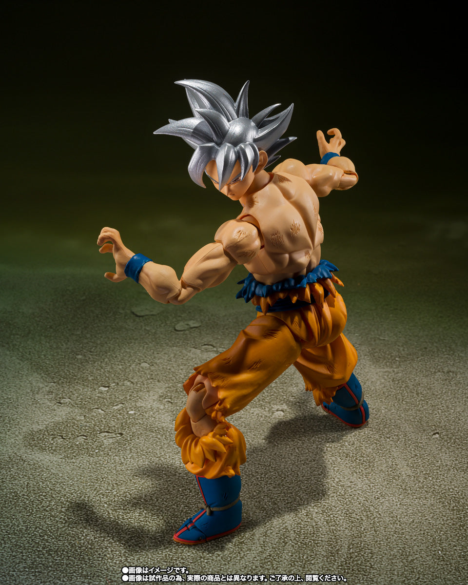 S.H.Figuarts SON GOKU ULTRA INSTINCT -TOYOTAROU Edition- with S.H.Figupedia