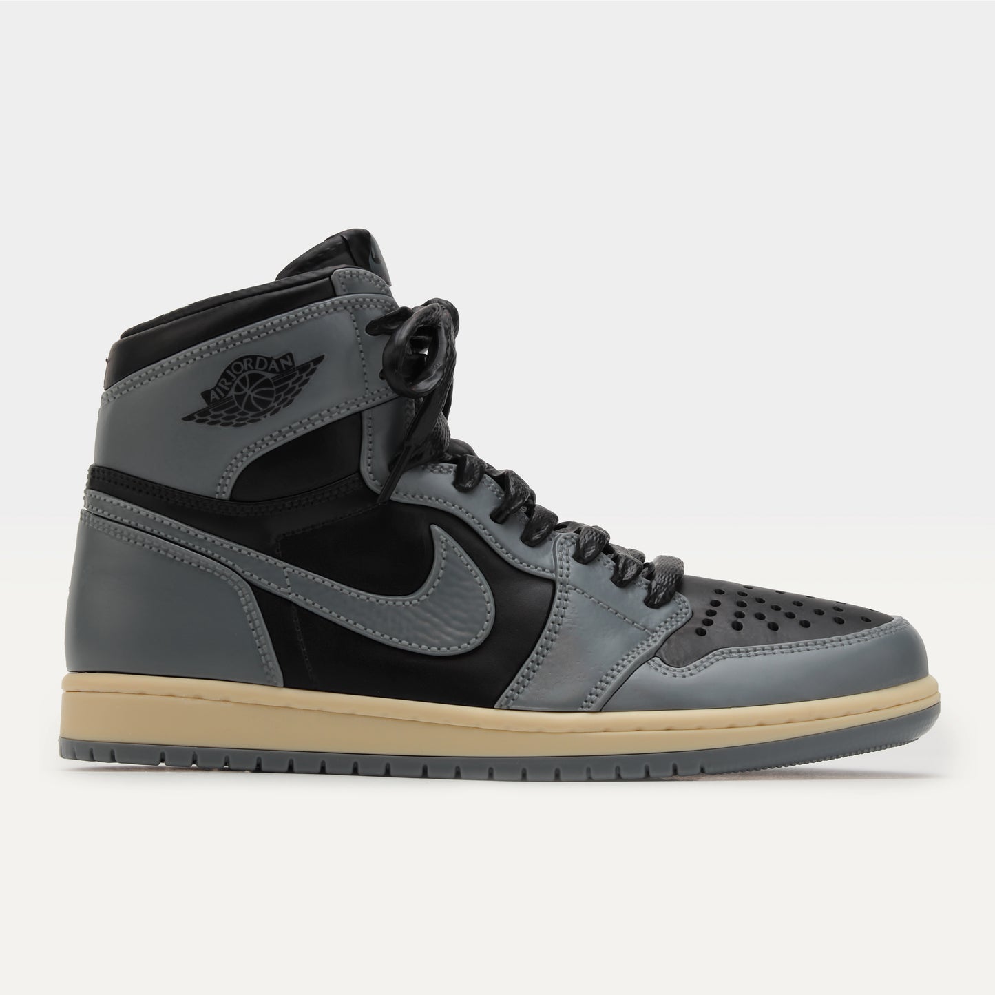 NIKE AIR JORDAN 1 HIGH 85 SHADOW × REVERSE SHADOW MODEL KIT