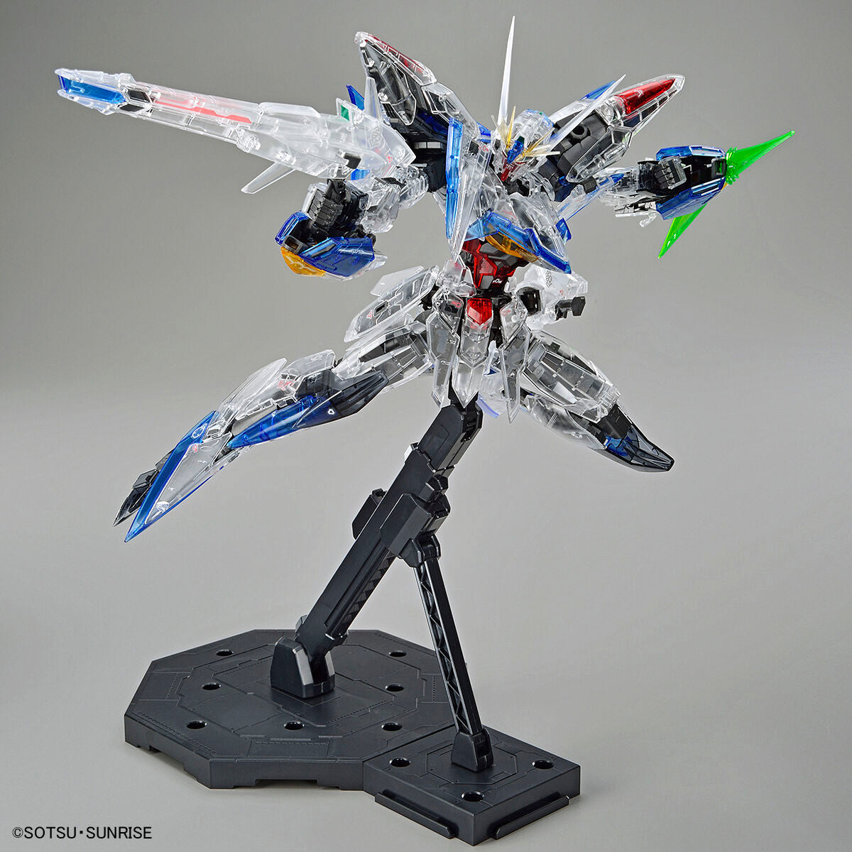 GUNDAM BASE LIMITED MG 1/100 ECLIPSE GUNDAM [CLEAR COLOR]