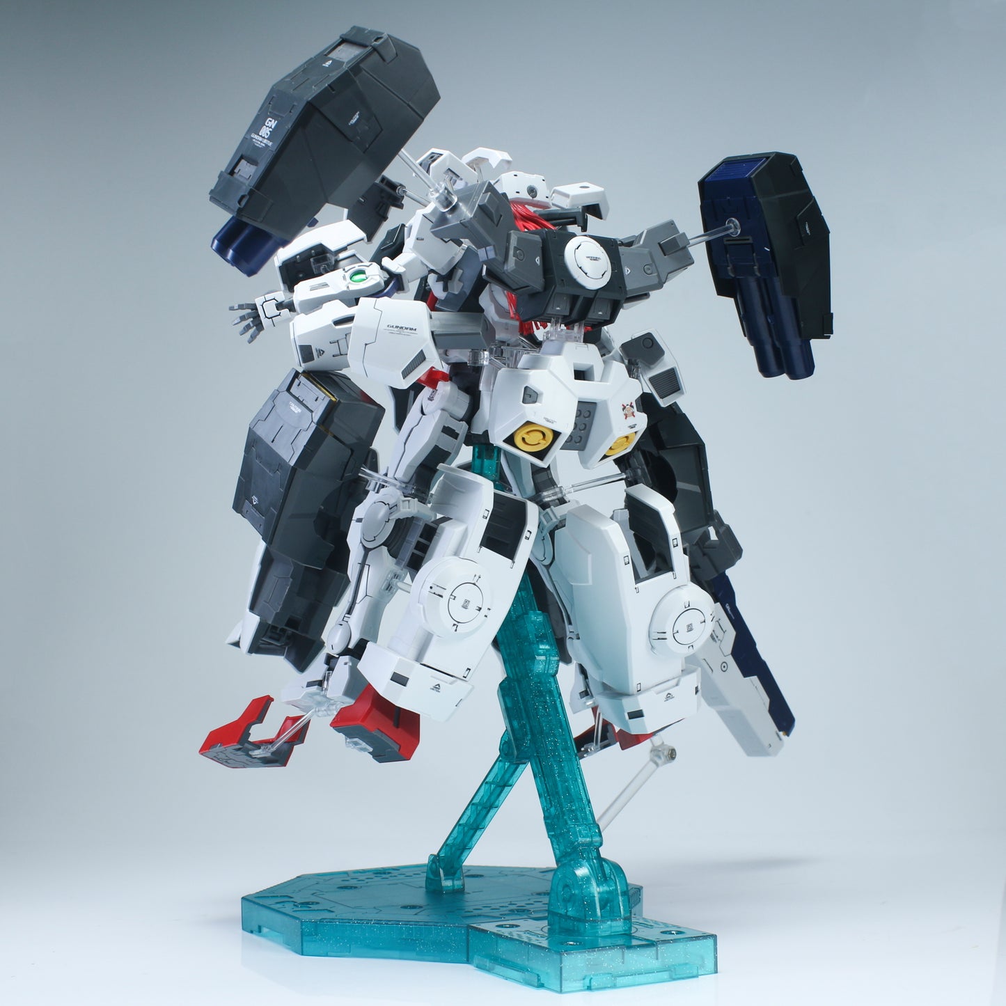 EW MG Virtue Armor Display